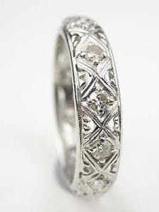 The Ring with Hugs and Kisses is not just a name; it's the very soul of this piece.